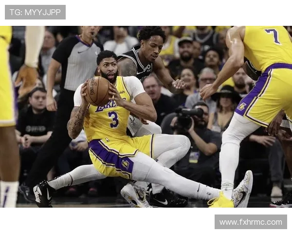 布朗13000分里程碑闪耀夜 布朗13000分里程碑闪耀夜